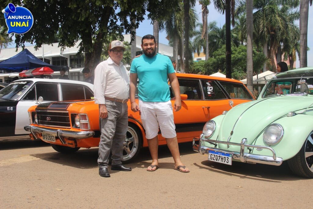 1º Encontro Regional de Carros Antigos Unaí-MG