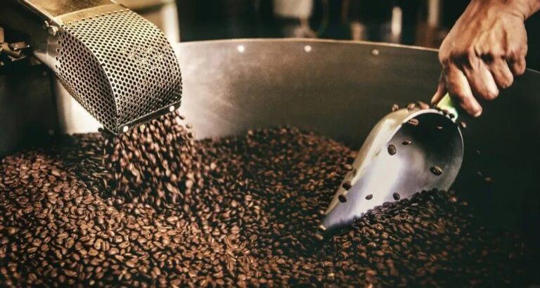 Brasil exporta 3,9 milhões de sacas de café em setembro, com alta de 3,1%