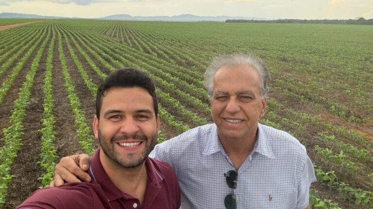 'Sempre fui do agro e agora sigo ao lado dos meus filhos': sojicultor faz da própria história um símbolo de sucessão familiar
