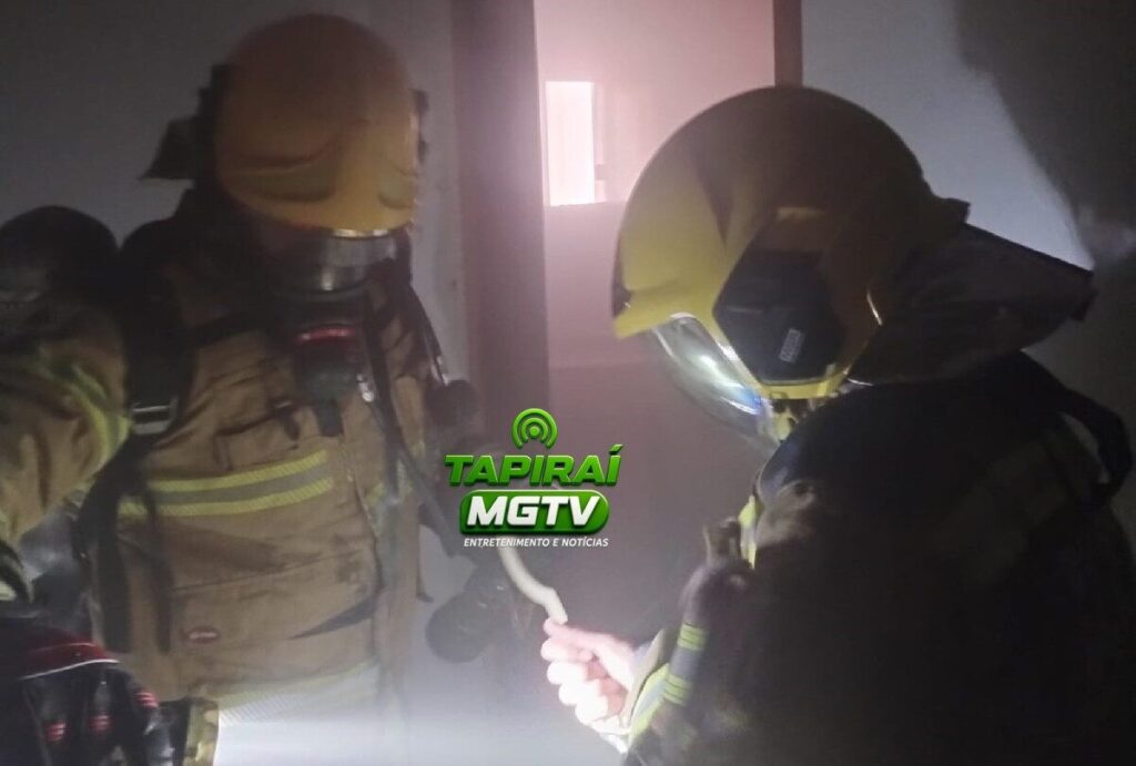 Vídeo: Incêndio em apartamento mobiliza Bombeiros, SAMU e Polícia Militar em MG